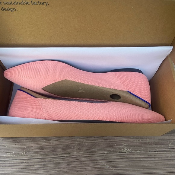 The Point II in Carnation - Picture 2 of 7